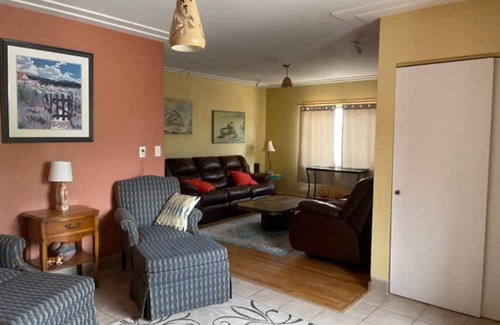 Truth or Consequences Casa | Cute, Cozy, and Spacious Home centrally located
