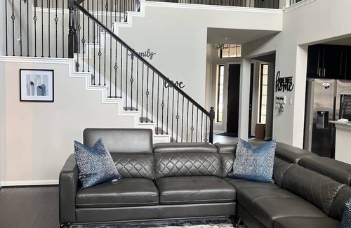 Manvel Casa | 4 Bedroom 2 Story in Del Bello Lakes 20 Minute Drive to Houston Medical Center
