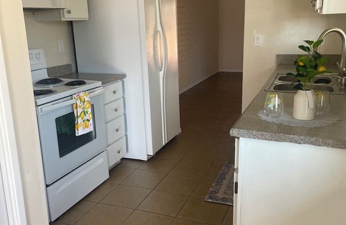 Green Valley Condominio | 2 Bedroom 1 bathrooms Freshly Painted In and Out. Looking for a Full Time Renter