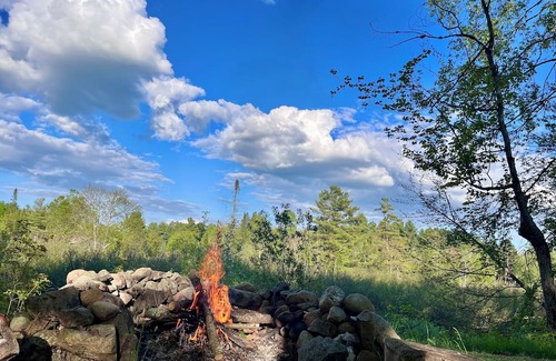 Tupper Lake Alquiler De RV | Camping at its best, private lots located near public beach and restaurants!