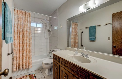 Stillwater Casa | That 70's House minutes from OSU