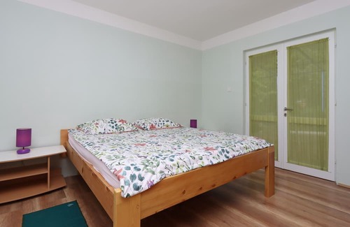 Porozina Apartamento | One bedroom apartment with terrace Porozina, Cres (A-23050-b)