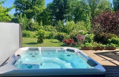 Castandet Casa | Maison de Vacances Design Avec Piscine Chauffée et Spa