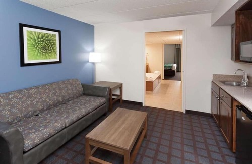 Fishers Casa | Relax from the trip in a Whirlpool! Suite Just off the I-69 w/ Free Breakfast