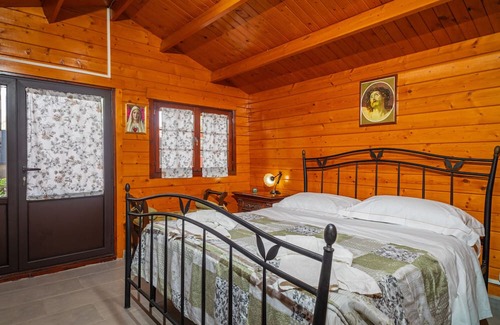 San Giorgio-Librino-San Giuseppe la Rena-Zia Lisa-Villaggio Sant'Agata Chalet De Esquí | Chalet 'Vaccarizzo Beach Garden' with Private Terrace, Wi-Fi and Air Conditioning