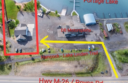 Houghton Casa | Cabins 3 & 4 - Pontoon boat, snowmobile rentals available next door!