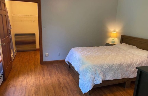 Tenants Harbor Casa | Nestled close to the serene sea, surrounded by nature.