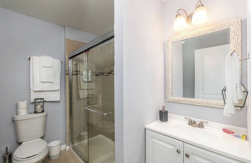 Dacula Casa | Luxurious Suite with 5-Star Amenities and Prime Location!