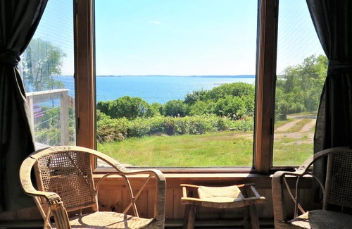 Seal Cove Cabaña | Sealport Cozy Cottage by the Sea, Blue Hill Bay, unique on island "Quiet-side"
