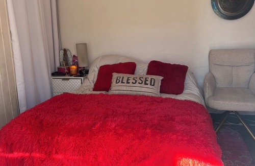 Tree Section Apartamento | The healing room by the beach.