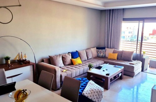 Bouskoura Casa | Cozy Green Hill family-friendly apartment w/ Swimming Pool