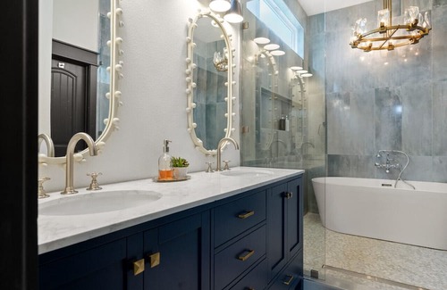 Cedar Creek Reservoir Casa | Two Luxury Homes For Large Groups
