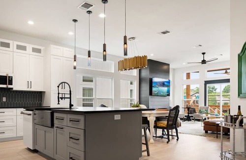 Cedar Creek Reservoir Casa | Two Luxury Homes For Large Groups