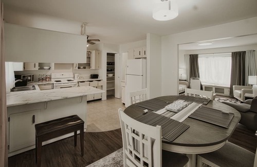 Hope Casa | Cheerful 2 Bedroom with on-premises parking