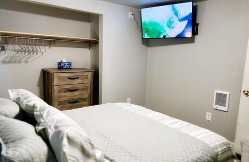 Valdez Cabina | Suite at Cascade Country is a private family living area with phenomenal views.