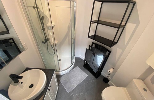 Longueuil Apartamento | Vrbo Property