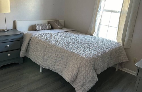 Valdosta Casa | Home away from home. Near moody Air Force base also 15 min away wild adventure