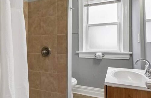 Shaw Casa | Historic, Second Floor Unit in Shaw Community STL 2W