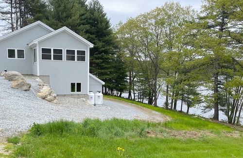 Newcastle Casa | Stafford Circle Cottage- Enjoy peaceful views of Damariscotta Lake