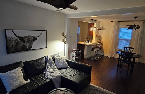 Newburgh Casa | Rivertown Haven walk to historic downtown Newburgh and the OHIO river