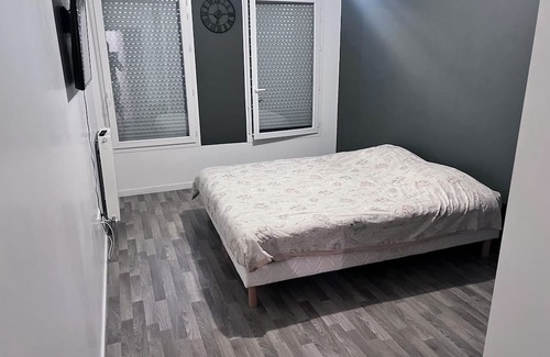 Vaux-le-Penil Apartamento | Bel Appartement Dans une Résidence Récente et Sécurisée