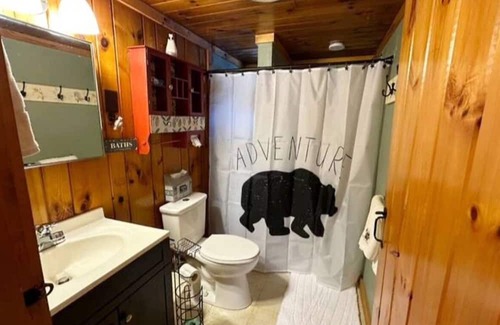 Belgrade Cabaña | Welcome to Black Bear Cottage in desirable Pinkham's cove with water views!