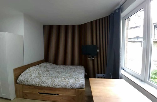 Saint-Josse-ten-Noode Apartamento | Homerez - Nice studio for 2 ppl. at Saint-Josse-ten-Noode