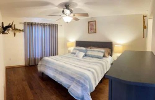 Delavan Condominio | Waterfront Retreat