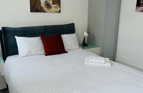 Heath Apartamento | Brilliant Apartment on the ground floor, stunning and spacious reception.
