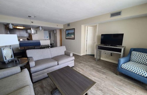 Atlantic Beach Condominio | Family sized, beautifully decorated condo on the beach. Spectacular views!