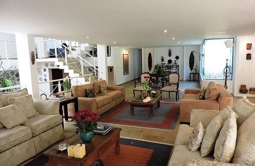 Carapicuiba Casa | Deslumbrante Casa Cinematográfica