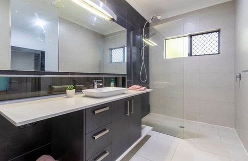 Zuccoli Casa | Super Sized Modern Family Home | Plunge Pool
