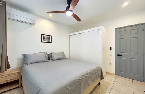 Tiahura Casa | Free Kayaks - A/C - King Bed - Fare Toru