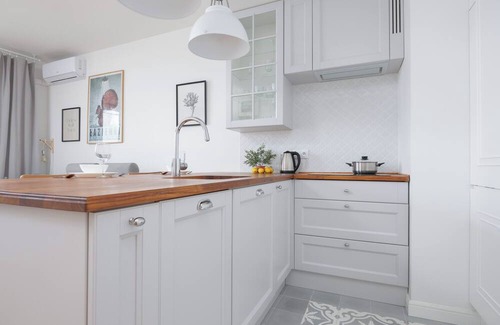 Praga Poludnie Apartamento | Bright Apartment for 3 People by Renters