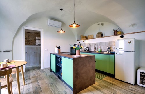 Civezza Apartamento | Cà Di furesti is a garden appartement1bedroom for 4 with fully air conditioning