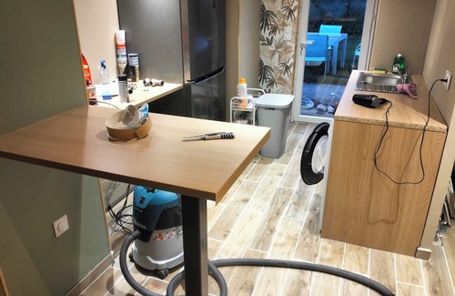 Saint-Pantaleon-de-Larche Apartamento | Vrbo Property