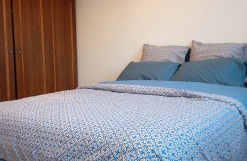 Carrieres-sous-Poissy Apartamento | The People of Grass Flat
