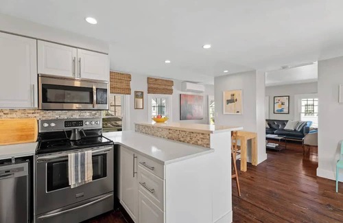 Stonington Cabaña | "1860 House"