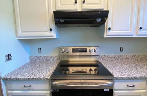 Springfield Casa | 16 Miles Away from Okemo Mountain Resort-Newly Renovated Furnished House