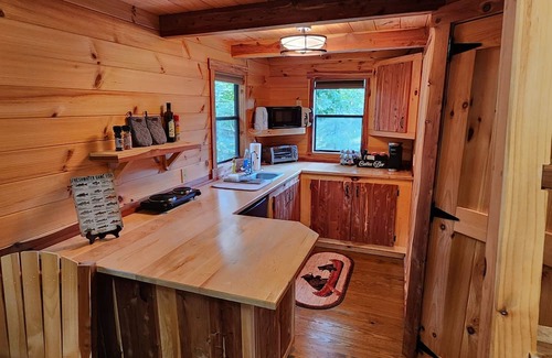 Eldred Cabina | Secluded Cabin on a Private Lake w/ kayaks and great outdoor activities