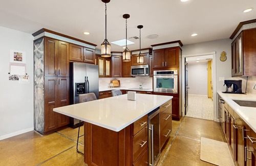 Scottsdale Country Acres Casa | Luxurious house with spacious outdoor patio, pool & hot tub