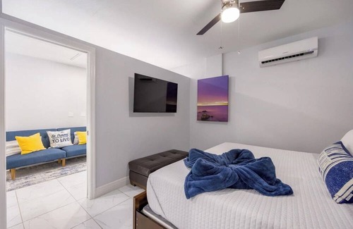 Centennial Apartamento | Modern New DreamSpace minutes away from great entertainment!!