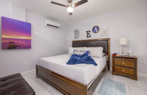 Centennial Apartamento | Modern New DreamSpace minutes away from great entertainment!!