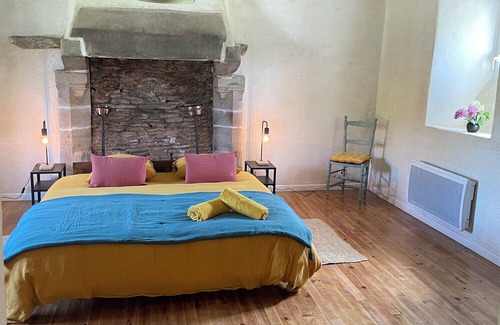 Lanneanou Casa | Manoir 16 ème Siècle Rénové, 6 Couchages Terrain de Tennis et Étang Privatif