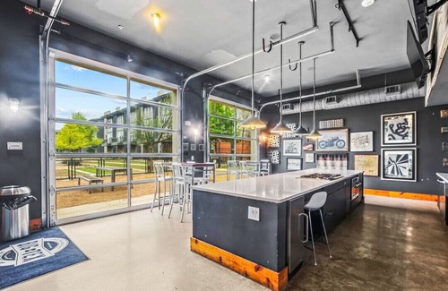 King William Apartamento | River Walk Luxury: 2BR Apt | River&Pool Views+Gym