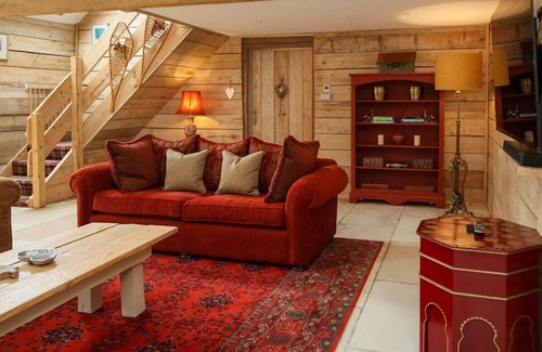 Cuddesdon Casa | Moonlight Barn - Sleeps 4 guests, Pet friendly