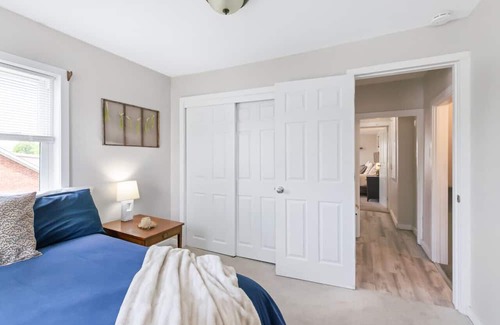 Ephrata Casa | 7 bedrooms, 2 kitchens, & furnished patio!