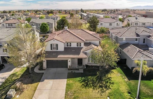 Palmdale Casa | Fenced Backyard For Dogs｜Spacious 4B｜Perfect For Family Vacation #41381