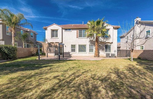 Palmdale Casa | Fenced Backyard For Dogs｜Spacious 4B｜Perfect For Family Vacation #41381
