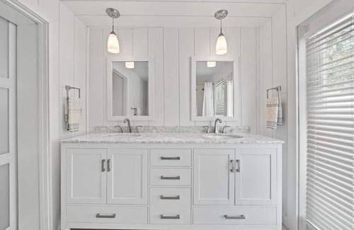 Melbourne Beach Cabaña | Seagrape Beachfront Cottage - Direct Oceanfront